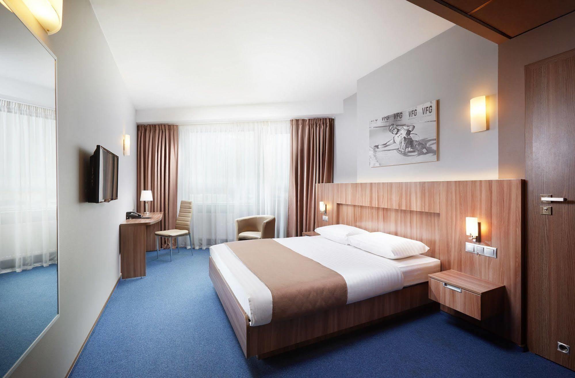 Slavyanskaya Hotel Minszk Kültér fotó