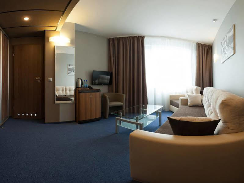 Slavyanskaya Hotel Minszk Kültér fotó