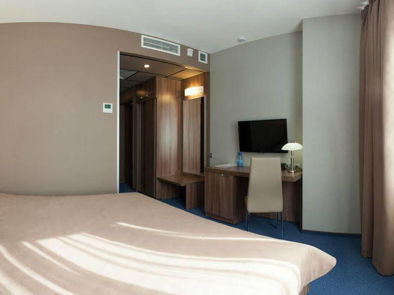 Slavyanskaya Hotel Minszk Kültér fotó