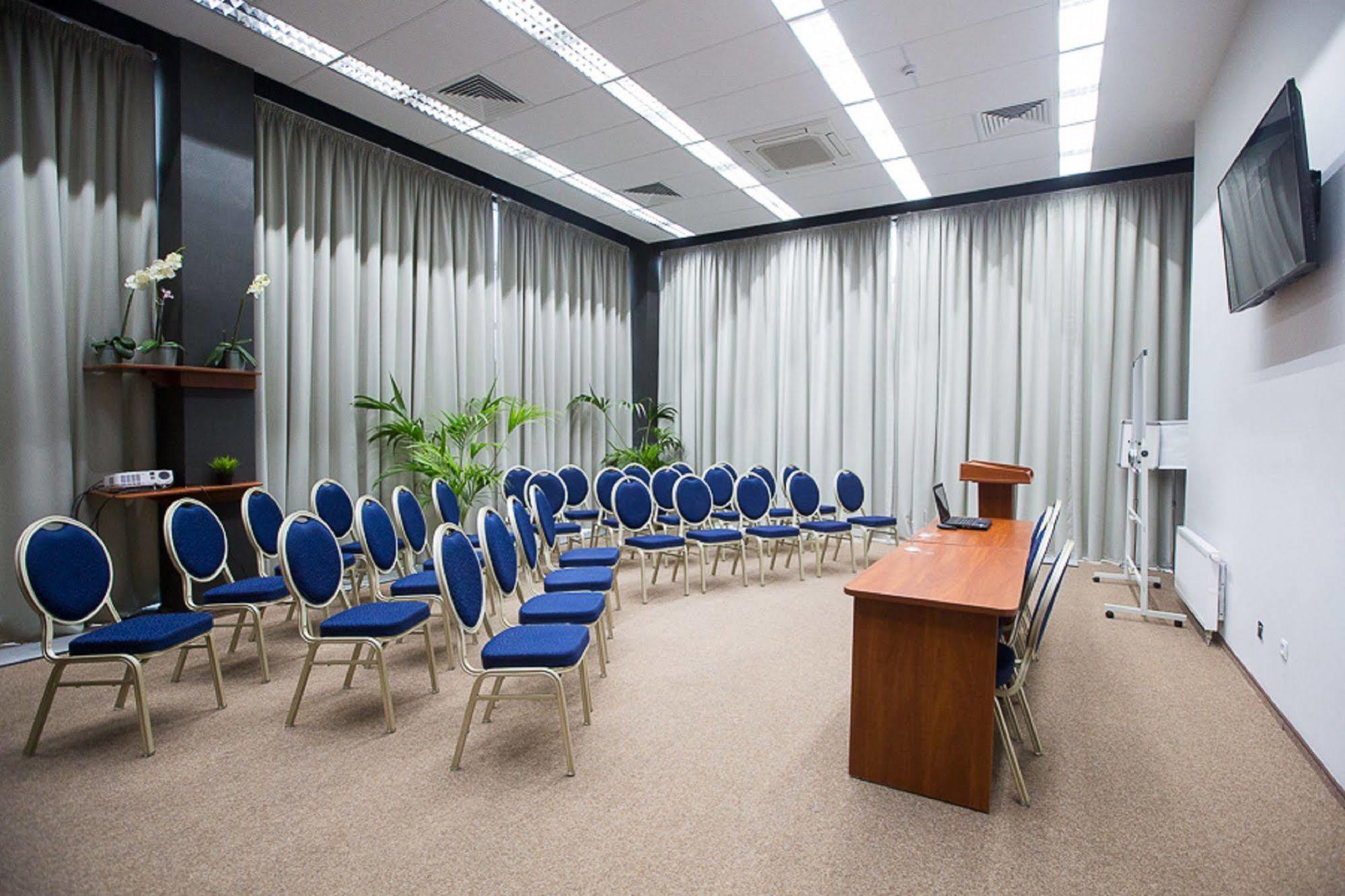Slavyanskaya Hotel Minszk Kültér fotó