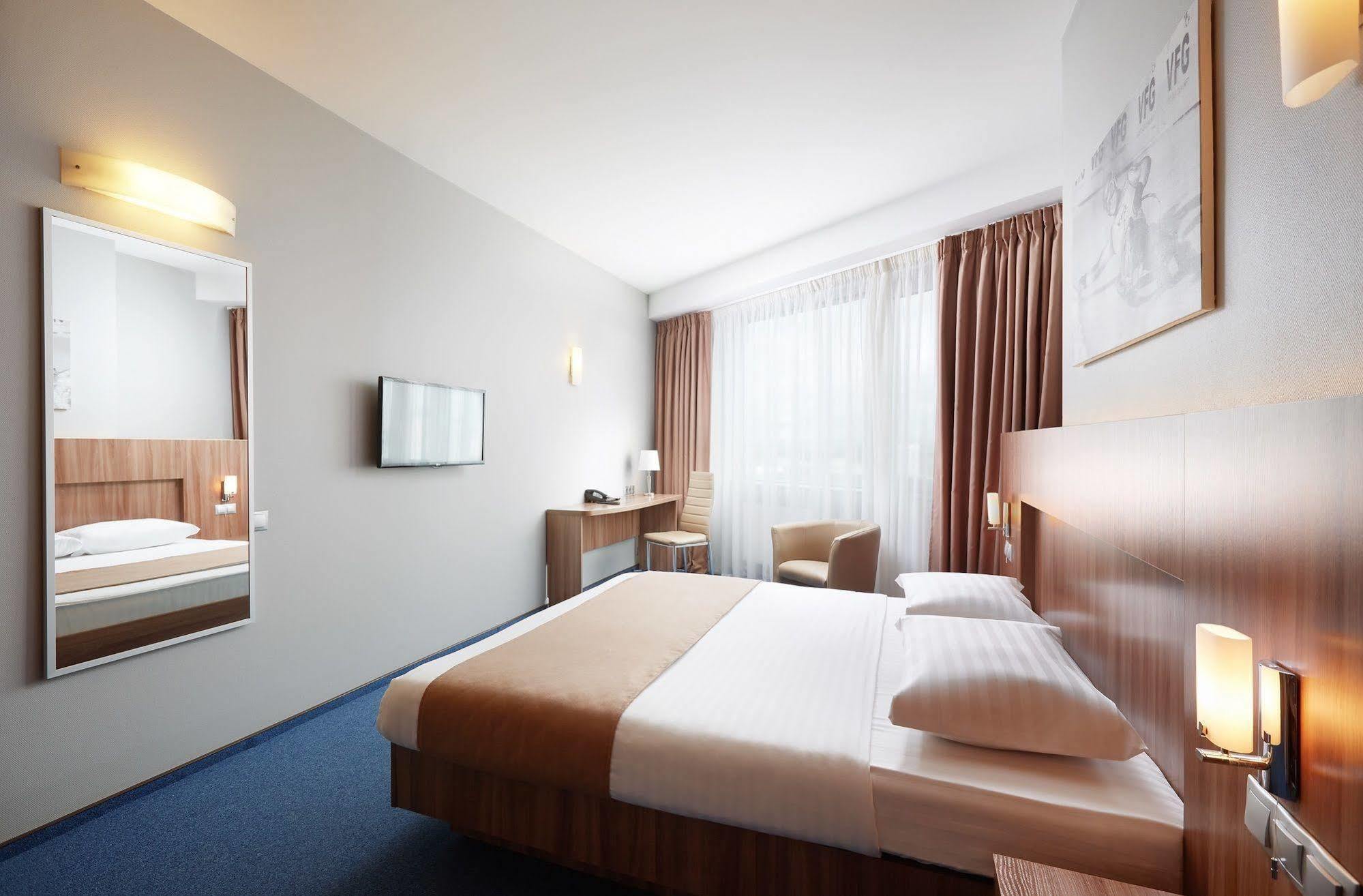 Slavyanskaya Hotel Minszk Kültér fotó