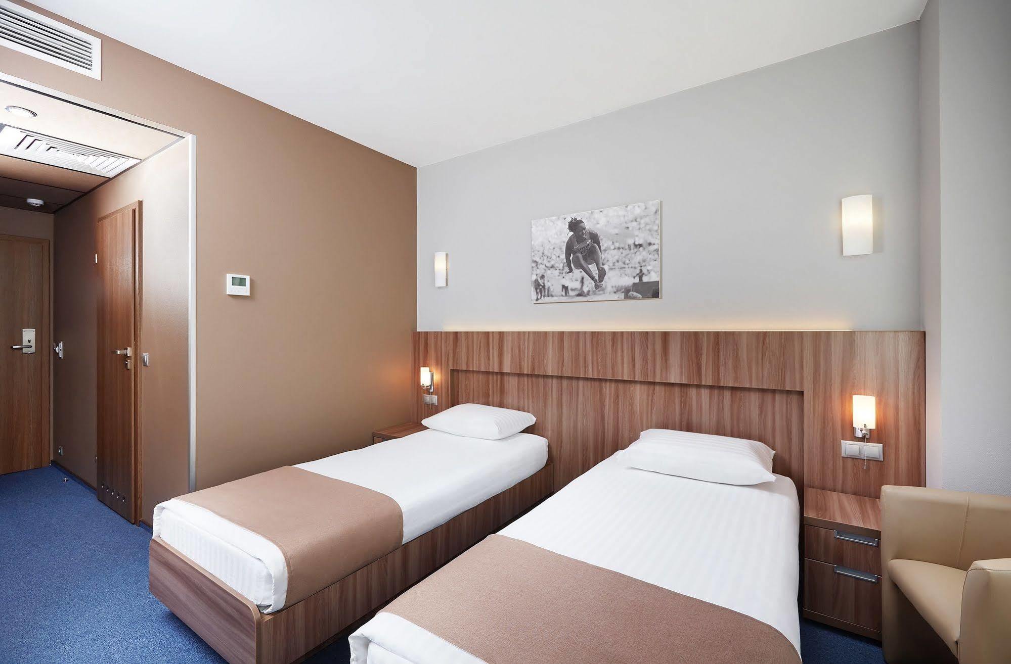 Slavyanskaya Hotel Minszk Kültér fotó